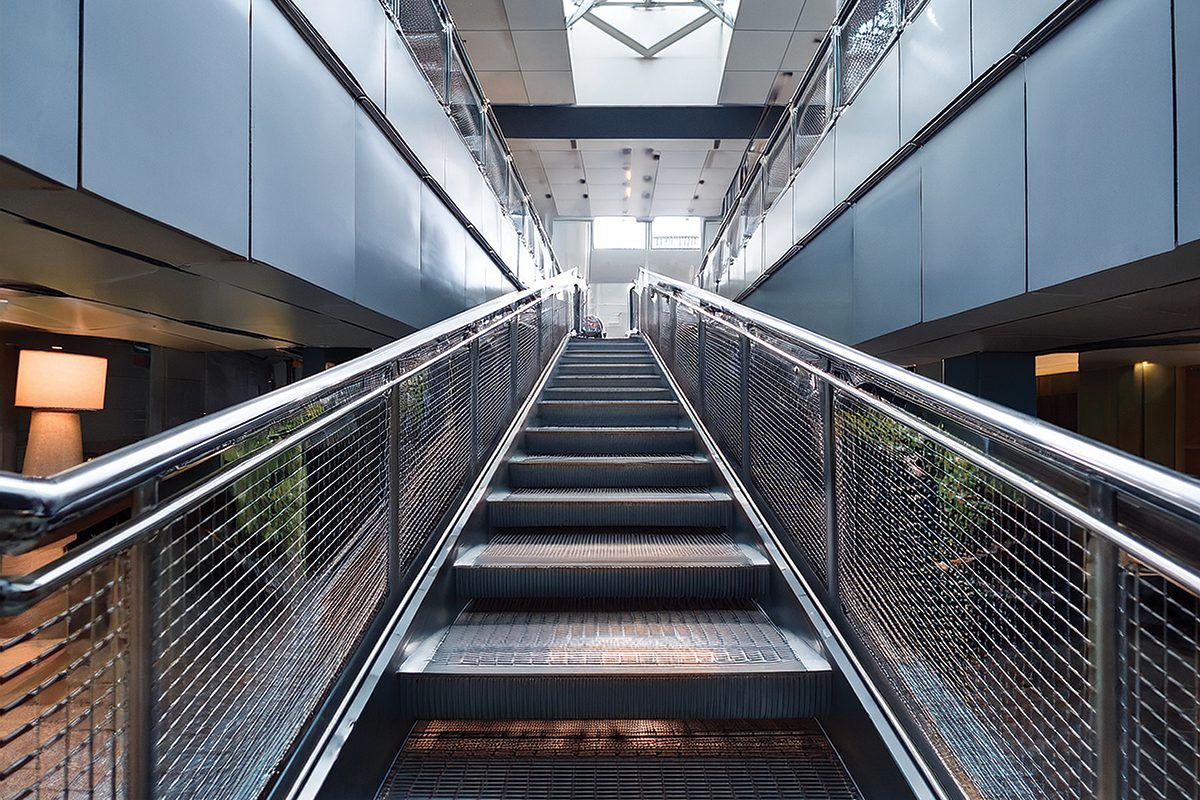 escalier metallique erp normes