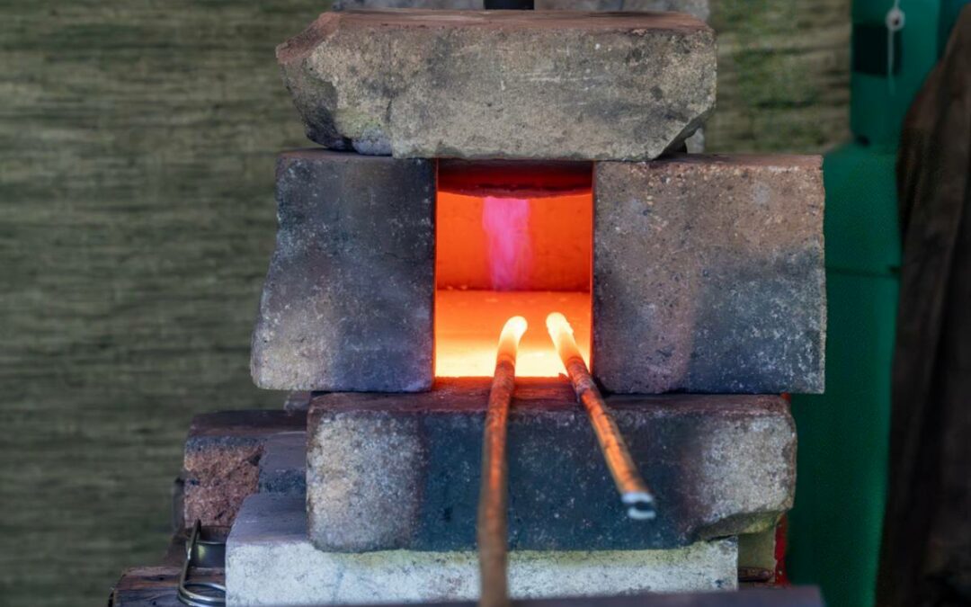 Four de forge : fonctionnement, choix et usages pour l’artisan ou le passionné